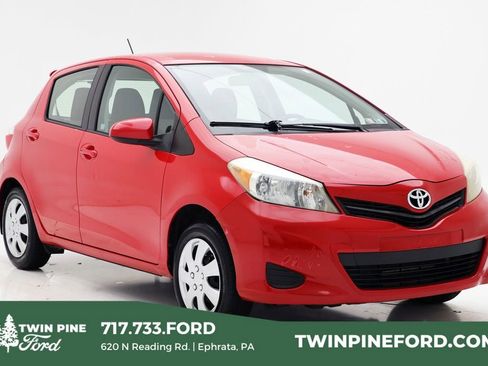 Used 2012 Toyota Yaris L image 1