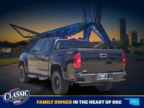 Used 2022 Chevrolet Colorado Z71 w/ LPO, Tonneau and Step Package AWD/4WD image 5