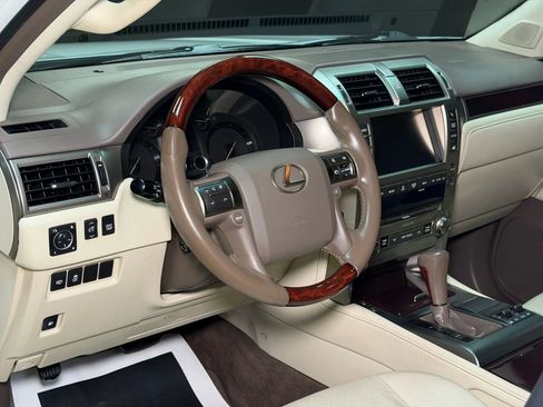 Used 2016 Lexus GX 460 image 55