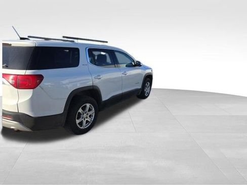 Used 2017 GMC Acadia SLE image 4