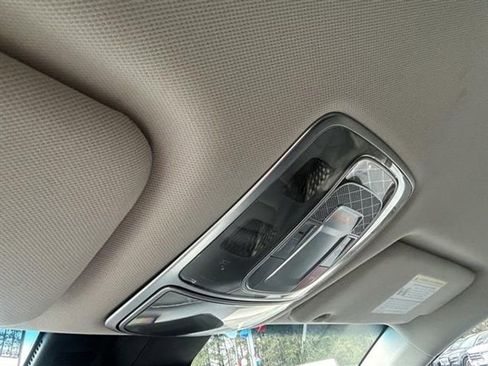 Used 2025 Genesis GV70 2.5T image 16