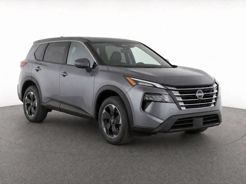 Used 2025 Nissan Rogue SV AWD/4WD image 2