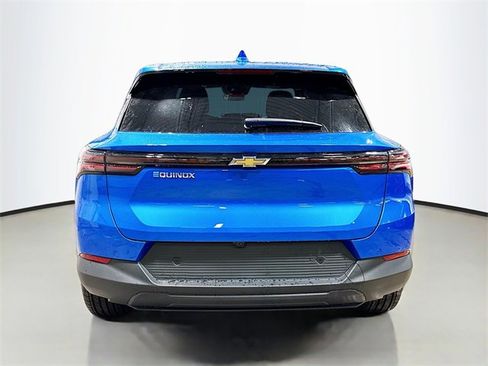 New 2026 Chevrolet Equinox EV LT image 9