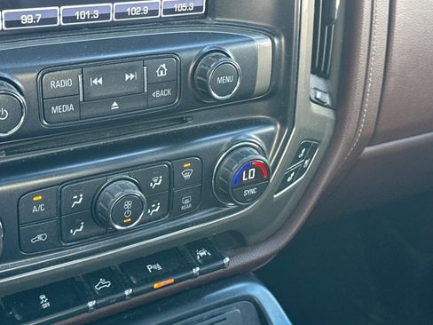 Used 2016 Chevrolet Silverado 1500 High Country image 29