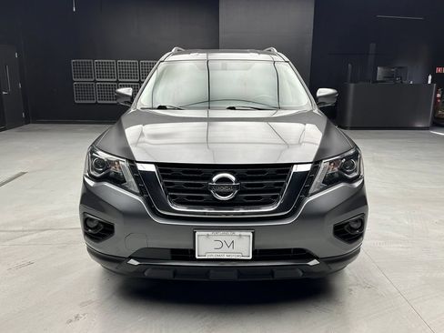 Used 2019 Nissan Pathfinder SL AWD/4WD image 11