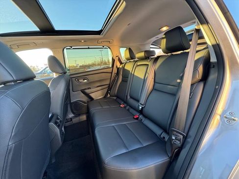 Certified 2024 Nissan Rogue SL w/ SL Premium Package image 12