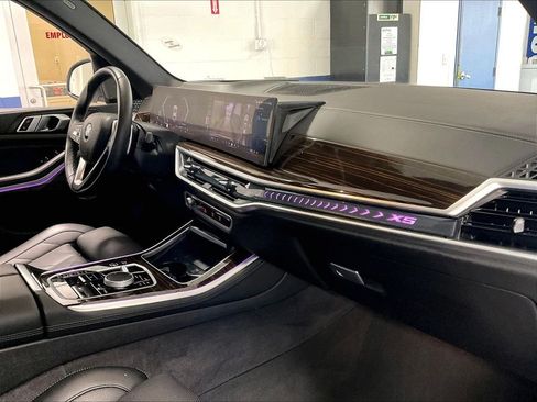 Used 2026 BMW X5 xDrive40i AWD/4WD image 14