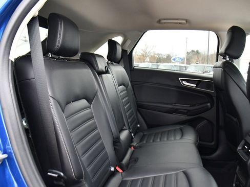 Used 2024 Ford Edge SEL w/ Convenience Package image 17