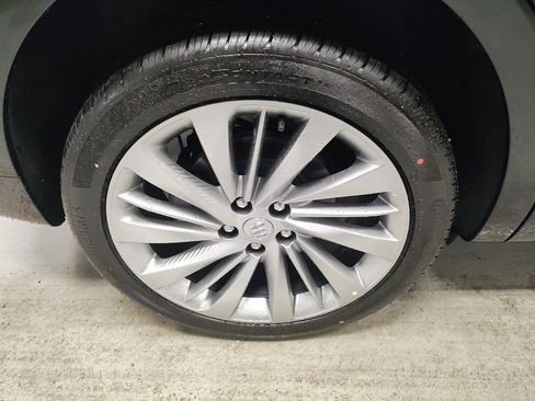 New 2026 Buick Envision Avenir image 3