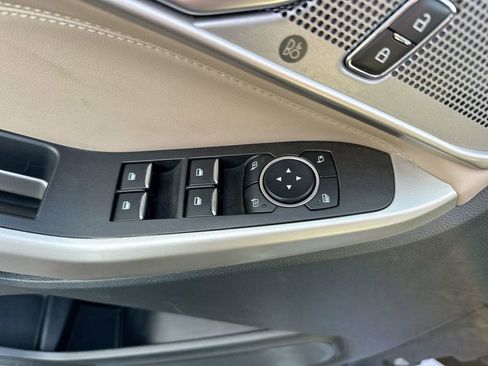 Used 2023 Ford Explorer Limited image 41