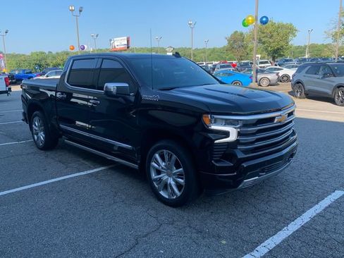 Used 2026 Chevrolet Silverado 1500 High Country AWD/4WD image 3