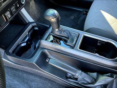 Used 2023 Toyota Tacoma TRD Off-Road image 15