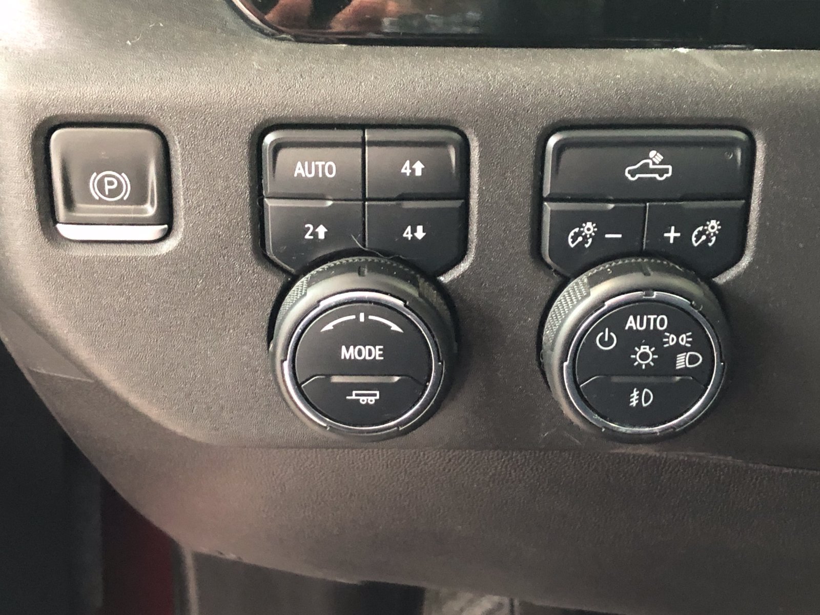 Used 2023 Chevrolet Silverado 1500 RST w/ Z71 Off-Road Package AWD/4WD image 32