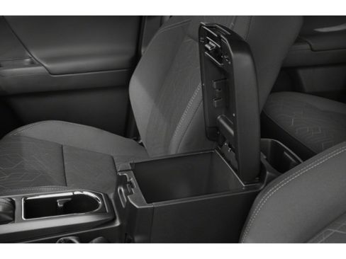 Used 2019 Toyota Tacoma TRD Off-Road image 12