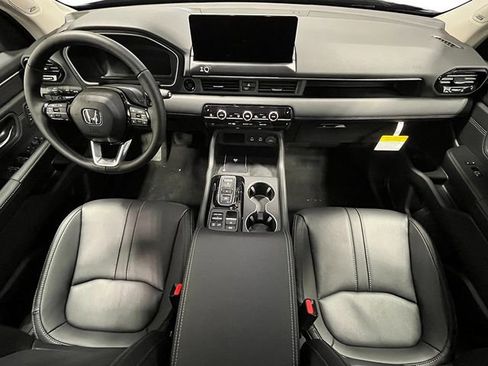 New 2026 Honda Pilot Touring image 14