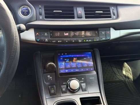 Used 2014 Lexus CT 200h FWD image 21