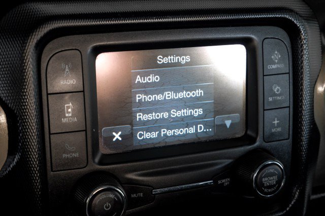 Used 2019 Jeep Wrangler Sport AWD/4WD image 29