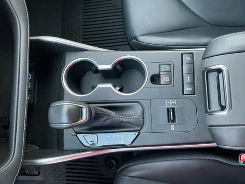 Certified 2022 Toyota Highlander XLE image 15