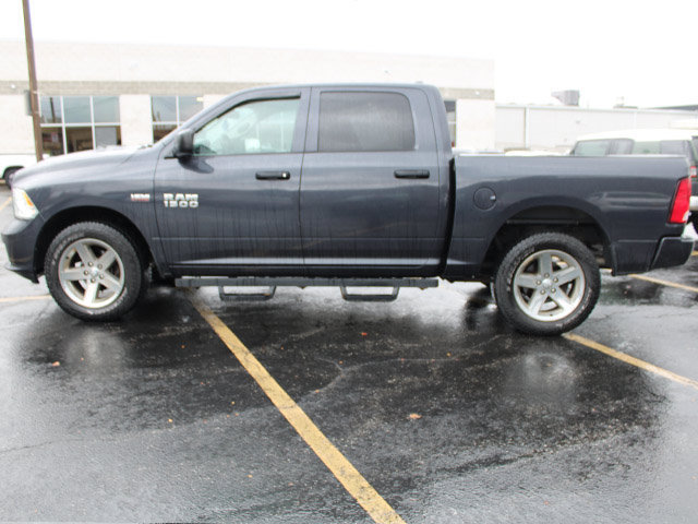Used 2016 RAM 1500 Express w/ Popular Equipment Group AWD/4WD image 7