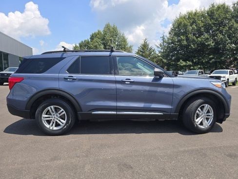 Used 2021 Ford Explorer XLT w/ Class III Trailer Tow Package AWD/4WD image 18