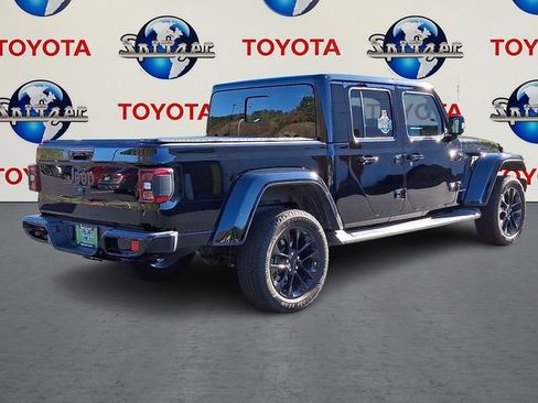 Used 2022 Jeep Gladiator Overland image 8