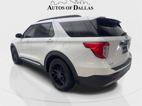 Used 2020 Ford Explorer XLT w/ Equipment Group 202A image 9