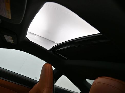Certified 2025 Porsche 911 Carrera RWD image 26