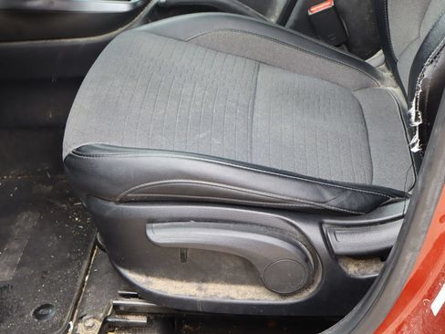 Used 2021 Kia Seltos S FWD image 14