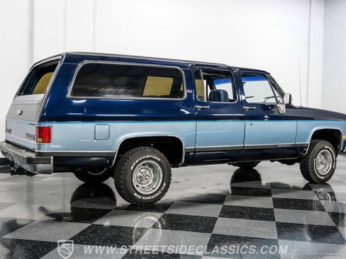 Used 1990 GMC Suburban SLE 4x4 image 11