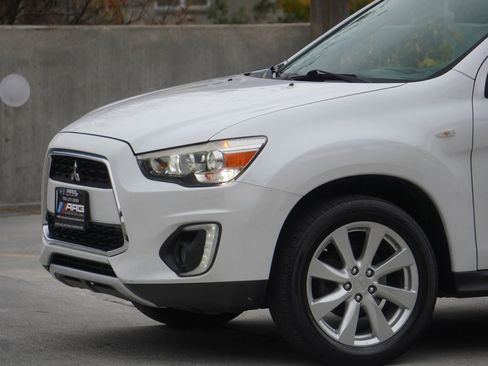 Used 2015 Mitsubishi Outlander Sport SE image 3
