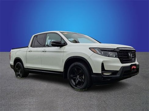 Used 2023 Honda Ridgeline Black Edition image 3