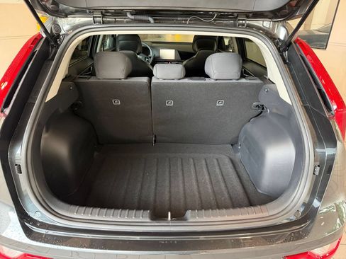 Used 2026 Kia Niro LX FWD image 25