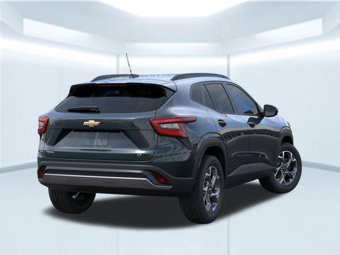 New 2026 Chevrolet Trax LT w/ Sunroof Package image 5