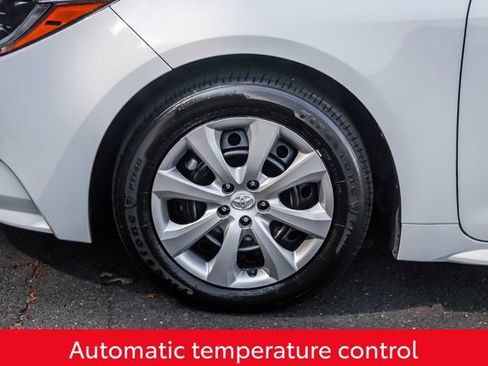 Used 2025 Toyota Corolla LE FWD image 13