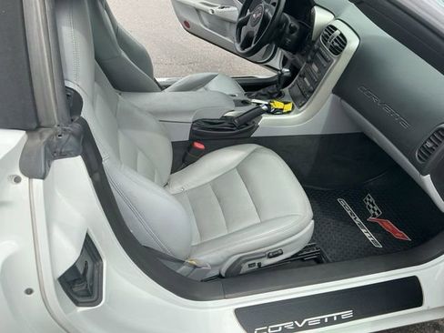 Used 2005 Chevrolet Corvette Convertible w/ Preferred Equipment Group RWD image 13