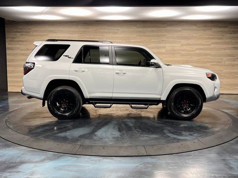 Used 2023 Toyota 4Runner TRD Off-Road Premium image 10