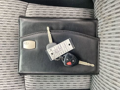 Used 2014 Toyota 4Runner SR5 image 14