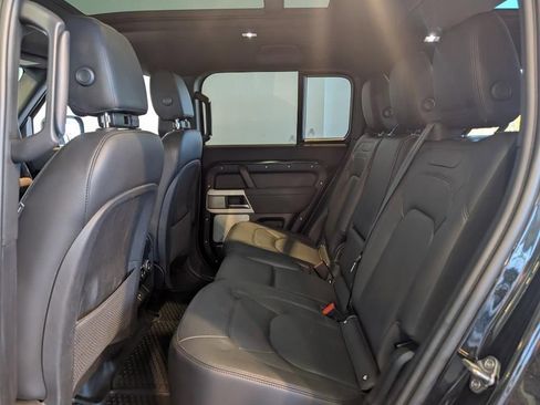 Used 2023 Land Rover Defender 130 SE AWD/4WD image 25