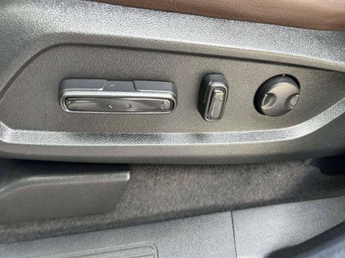 Used 2025 Honda Pilot Elite image 21