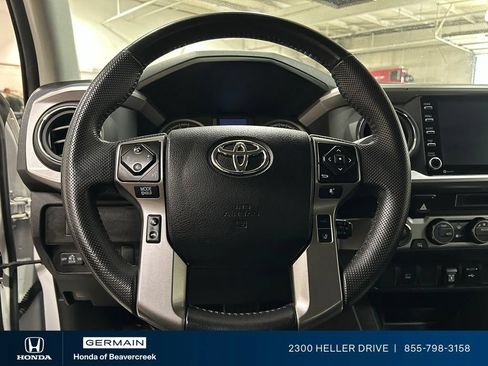 Used 2022 Toyota Tacoma SR5 AWD/4WD image 16