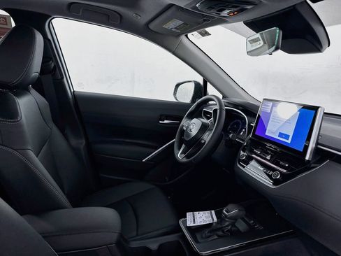 New 2026 Toyota Corolla Cross XLE image 33