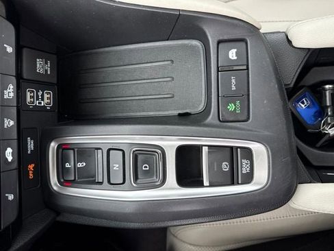 Used 2022 Honda Insight Touring image 28