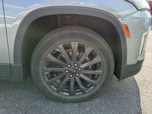 Used 2023 Chevrolet Traverse RS w/ LPO, Floor Liner Package FWD image 11