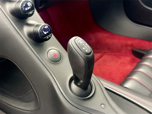 Used 2019 Bugatti Chiron image 17