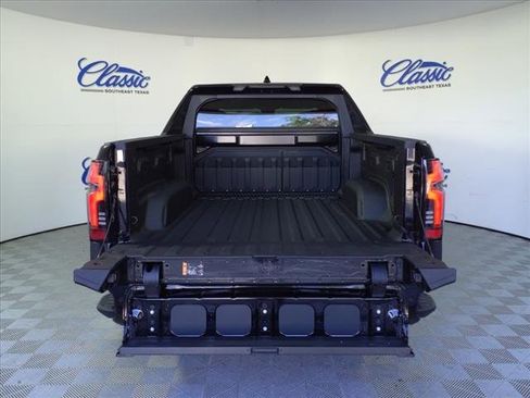 New 2024 Chevrolet Silverado EV RST image 21