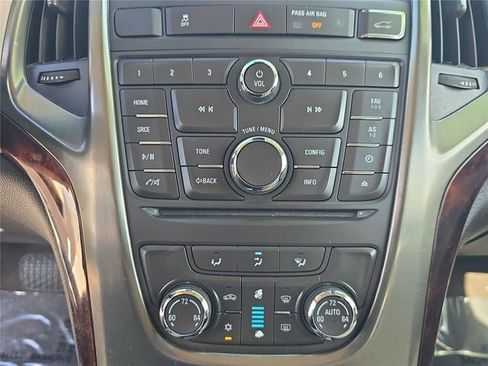Used 2016 Buick Verano FWD image 17