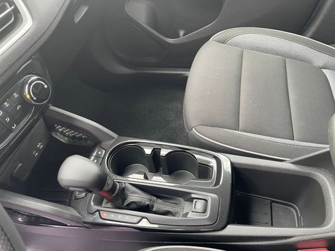 Used 2025 Chevrolet TrailBlazer LT image 39