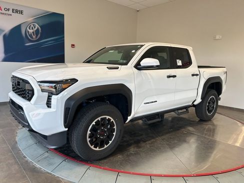New 2025 Toyota Tacoma TRD Off-Road image 2