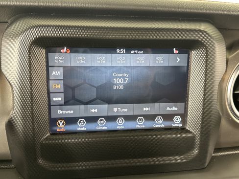 Used 2019 Jeep Wrangler Unlimited Rubicon image 18