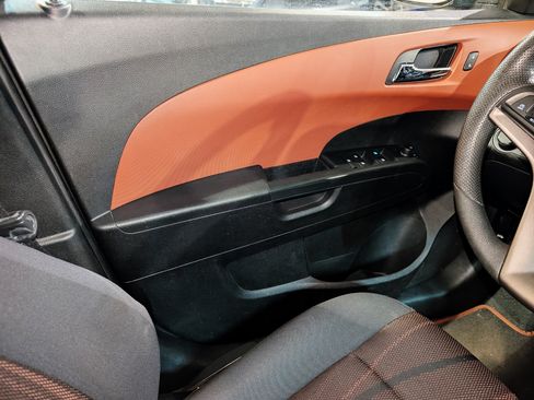 Used 2015 Chevrolet Sonic LT FWD image 29